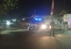 Anggota Polsek Tirtajaya Ciptakan Keamanan di Perbatasan Tirtajaya dengan Jayakerta di malam hari