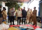 Kapolres Karawang Dampingi Forkopimda Tinjau Dapur Umum Desa Karangligar
