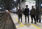 Ops Lilin Lodaya 2025 Hari ke 11 Personil Polsek Cikampek PAM Antisipasi Gukantibmas di Stasiun Cikampek