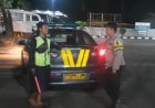 Patroli Malam Polsek Jatisari Sambangi Juru Parkir Depan SPBU 