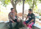 Personil Polsek Cikampek Sambang Kepala Dusun Kertawaluya Ajak Harkamtibmas 