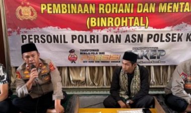 Tingkatkan Keimanan, Polsek Klari Laksanakan Binrohtal dan Santuni Anak Yatim