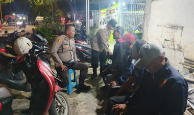 Anggota Polsek Batujaya ajak Masyarakat untuk Ciptakan Keamanan dan Ketertiban Masyarakat