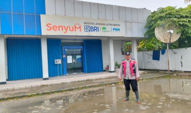 Anggota Polsek Batujaya melaksanakan Patroli Prekat dan Kontrol Keamanan Bank BRI Unit Batujaya