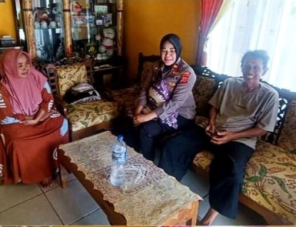 Panit Binmas Polsek Rengasdengklok, Laksanakan Kegiatan Cooling System Guna Sampaikan Pesan Kamtibmas