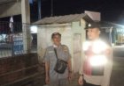 Bhabinkamtibmas Ikut Serta Dalam Giat Ronda Bersama Warga
