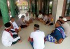 Kapolsek Batujaya melaksanakan Kegiatan Jumat Curhat bersama Masyarakat di Masjid At-Taqwa Batujaya