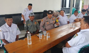 Bhabinkamtibmas Desa Karyamulya ajak Masyarakat Binaannya untuk menjaga Kamtibmas