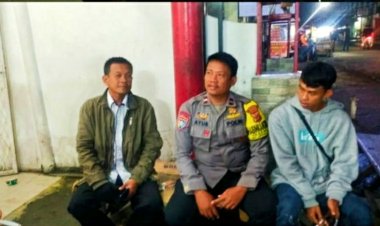 Patroli Dialogis Malam Hari, Polsek Rengasdengklok Melaksanakan Sambang Warga