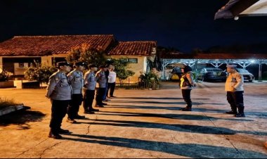 Polsek Rengasdengklok Laksanakan Apel Malam Ahir Pekan sekaligus Patroli KRYD