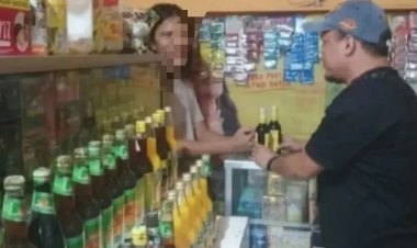 Kring Serse Polsek Banyusari Datangi Toko Jamu Temukan Miras 2 Botol Kecil