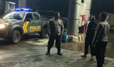 Patroli Malam Jelang Long Weekend, Polsek Jatisari Perketat Pengamanan di Objek Vital SPBU Jatisari