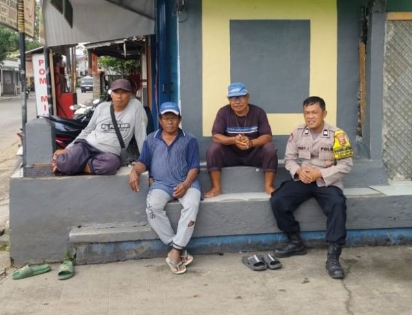 Bhabinkamtibmas Polsek Klari, Komunikasi dan kerja Sama Yang Baik dinilai Sangat Penting Dalam Menciptakan Sitkamtibmas